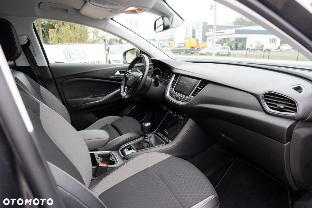 Opel Grandland X 1.2 Start/Stop Business INNOVATION - 23