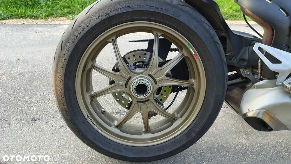 Ducati Streetfighter V4 - 4