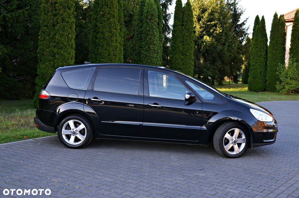 Ford S-Max - 16