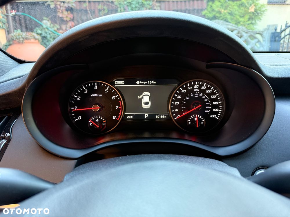 Kia Stinger - 9