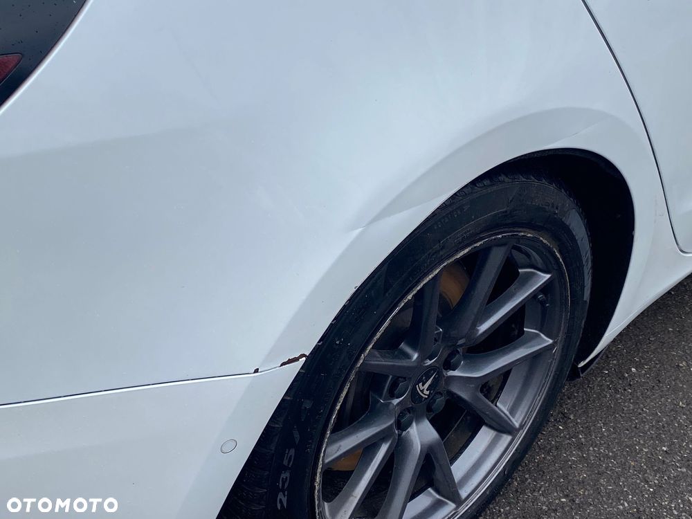 Tesla Model 3 - 11
