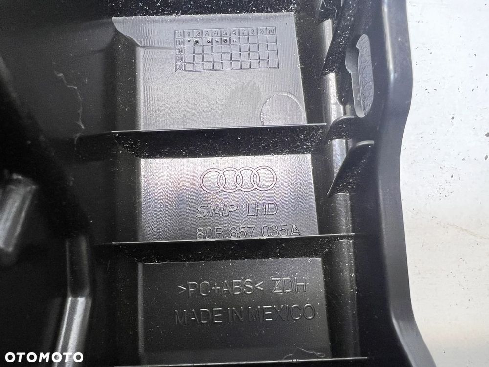 SCHOWEK PASAŻERA AUDI Q5 80A FY 80B857035A 1/26 - 10