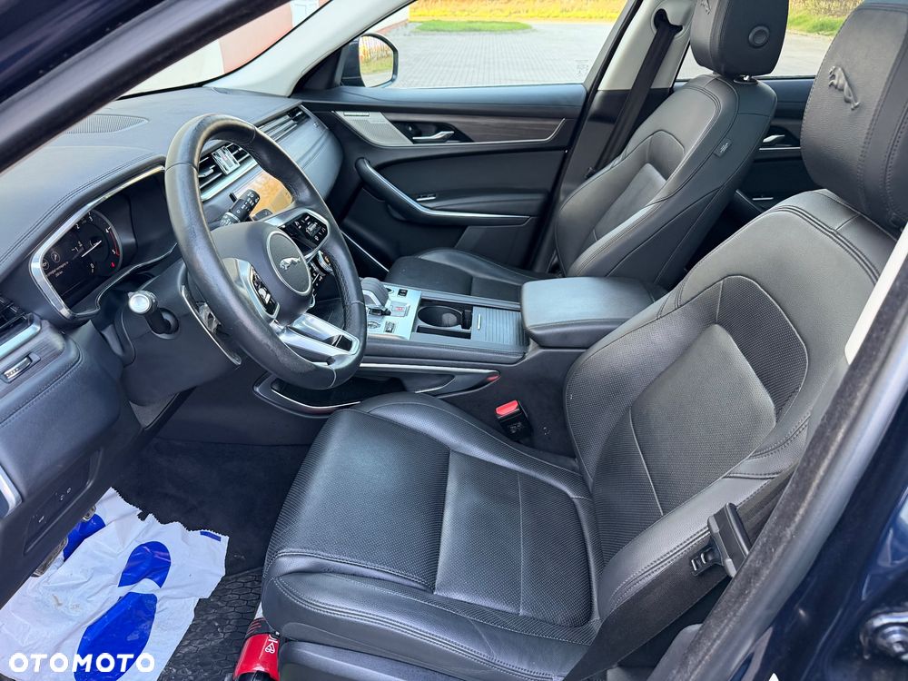 Jaguar F-Pace 2.0 D200 mHEV AWD SE - 29