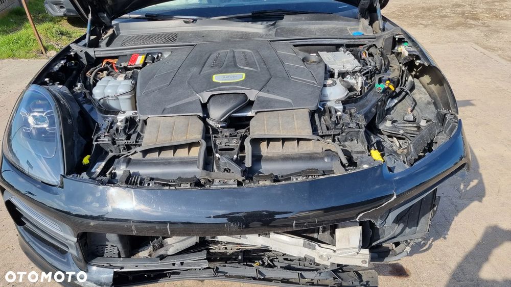 Porsche Cayenne E-Hybrid Tiptronic S - 25