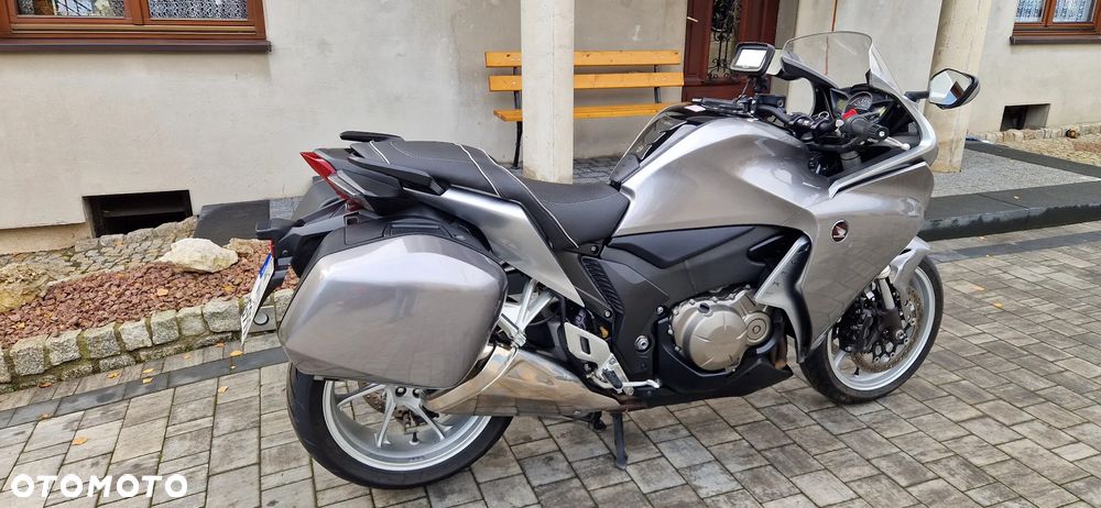 Honda VFR - 5