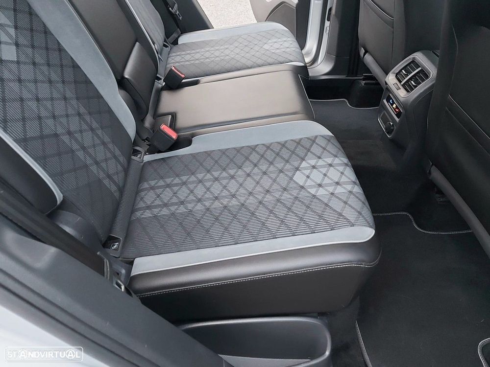 VW Tiguan 1.4 TSI eHybrid R-Line DSG - 33