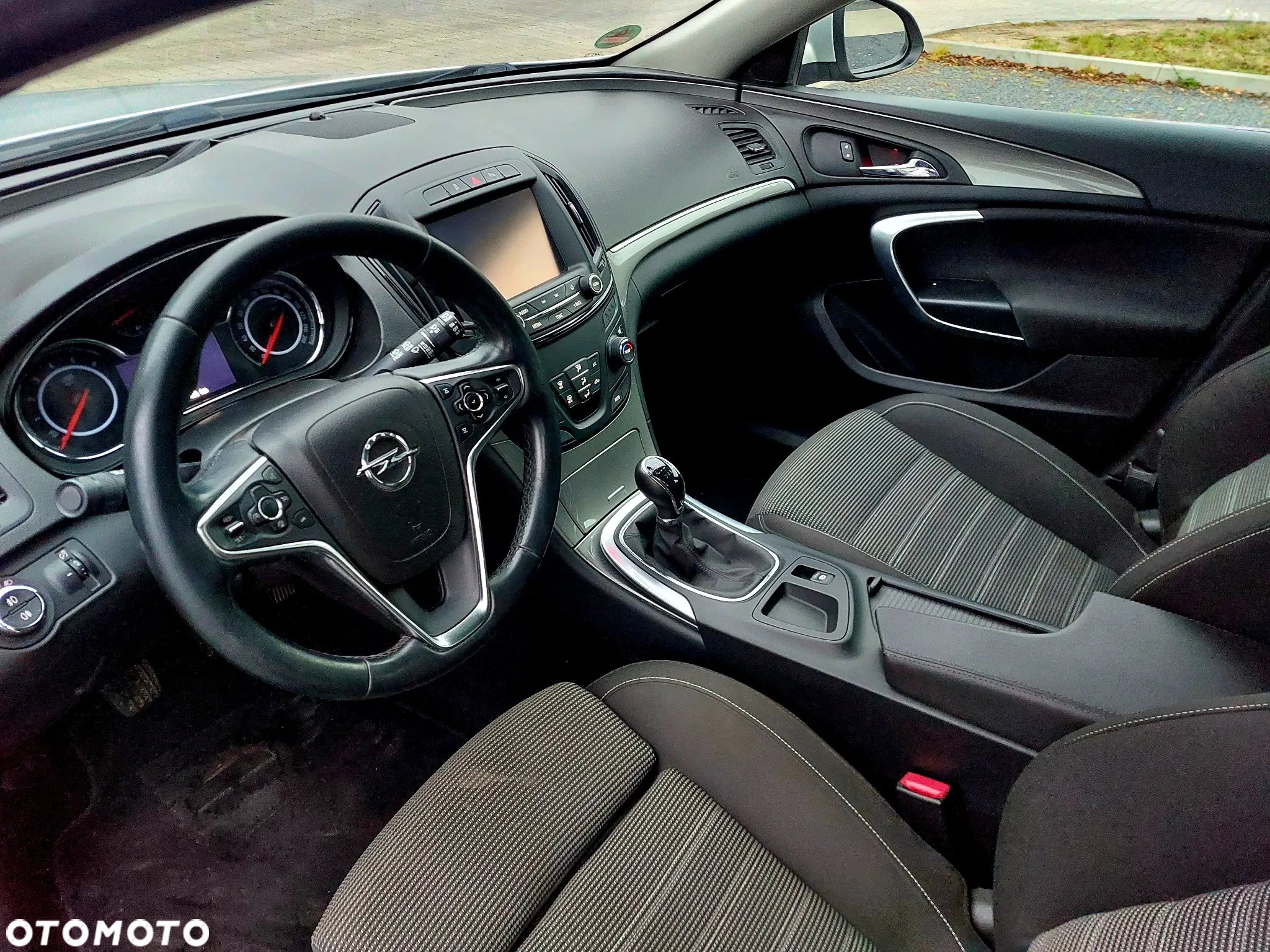 Opel Insignia - 10