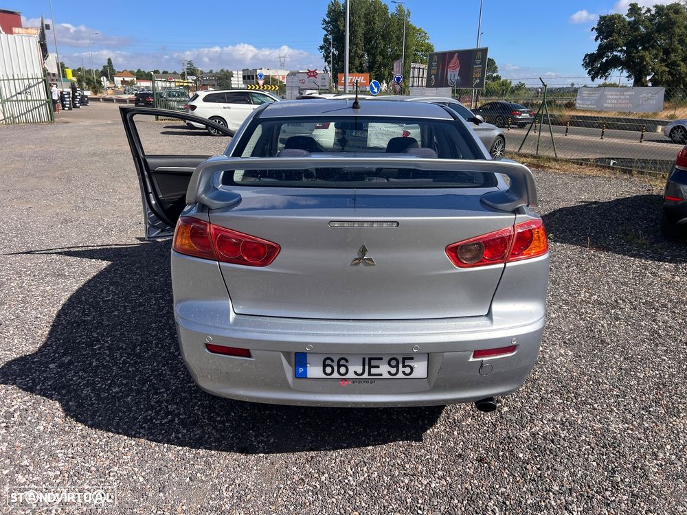 Mitsubishi Lancer 1.5 Invite - 8