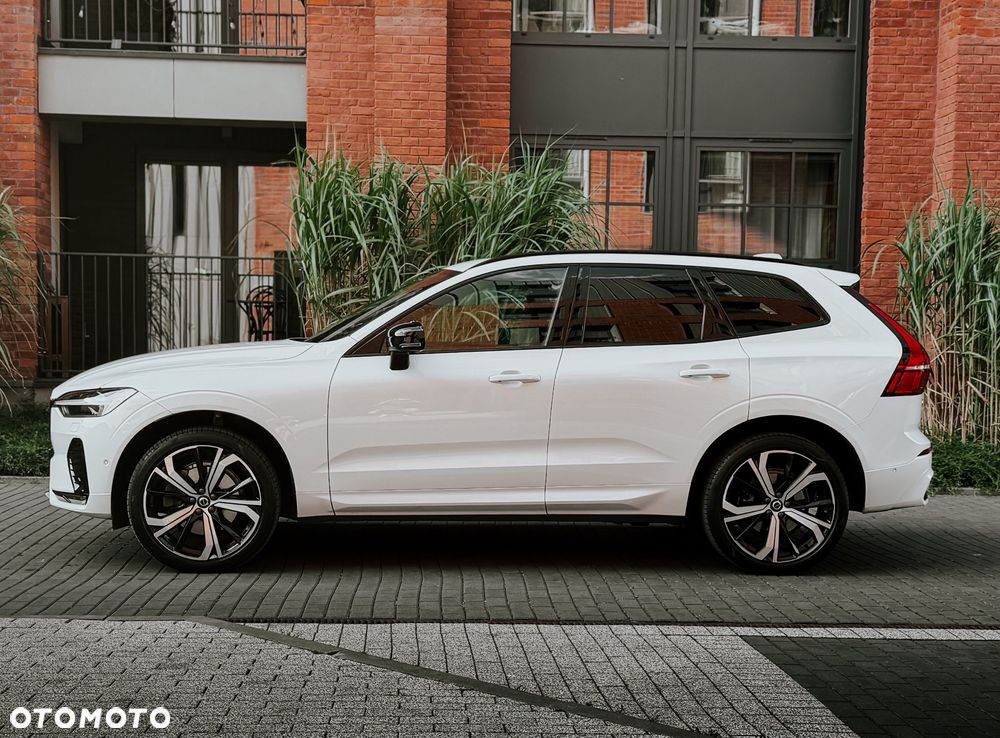 Volvo XC 60 B6 B AWD Ultimate Dark - 2