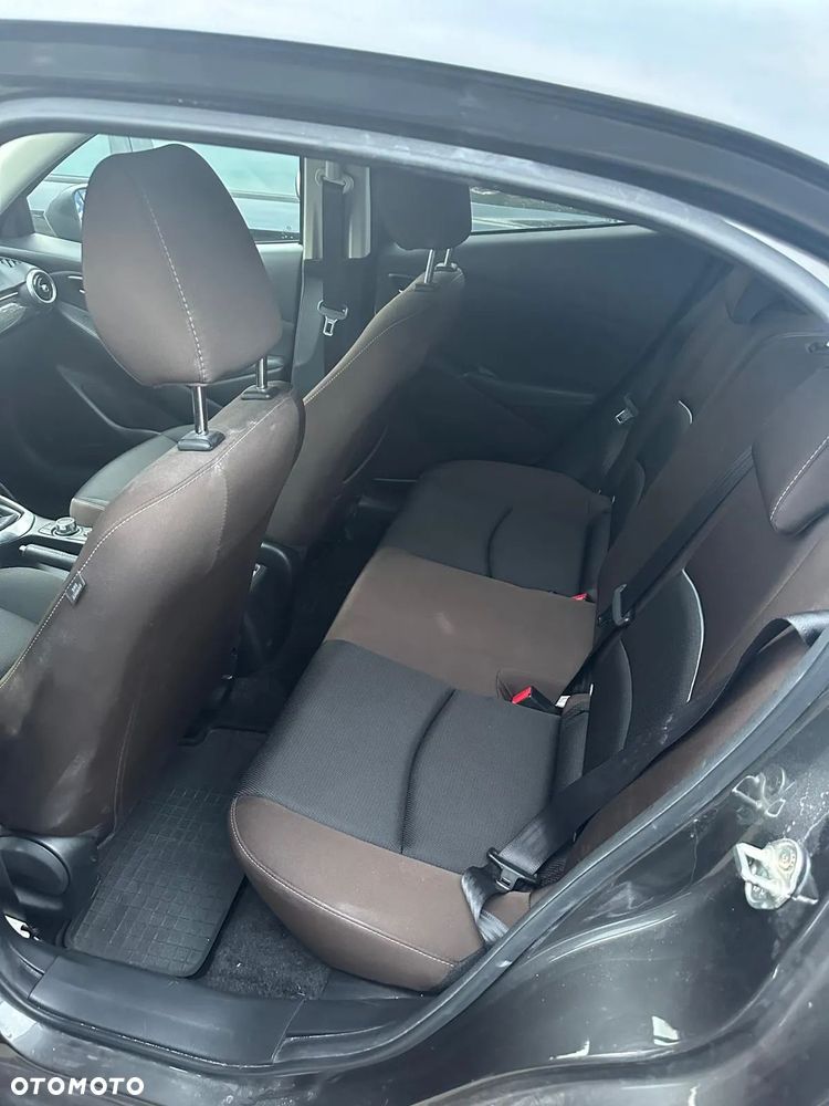 Mazda 2 - 6