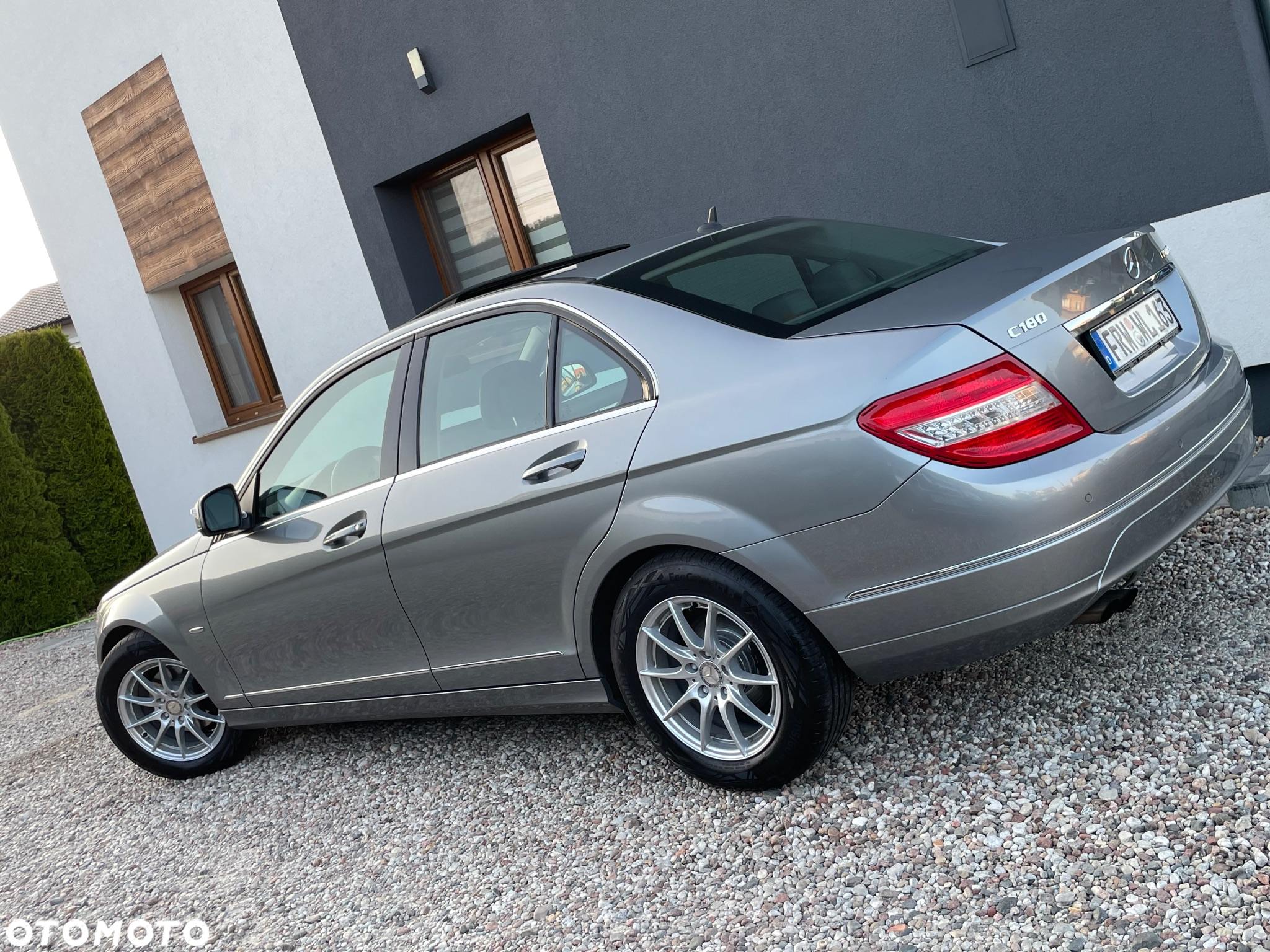 Mercedes-Benz Klasa C 180 Kompressor Automatik - 18