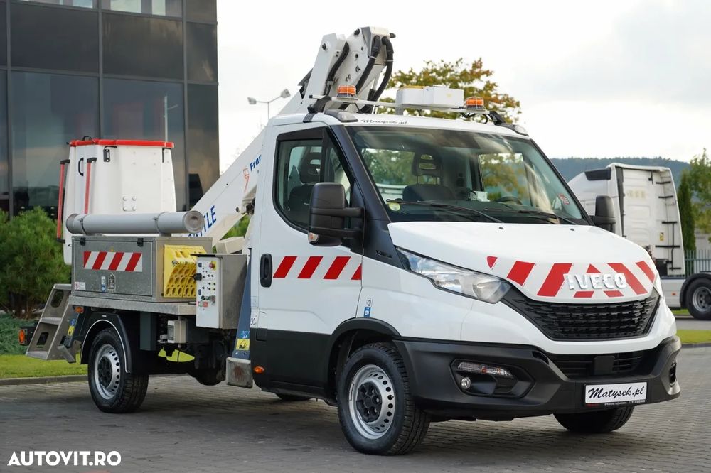 Iveco DAILY 35-140 / Platformă de lucru aeriană / FRANCE ELEVATEUR 141 TLE / 4 STABILIZATOARE / MANUALĂ / 2020 - 2