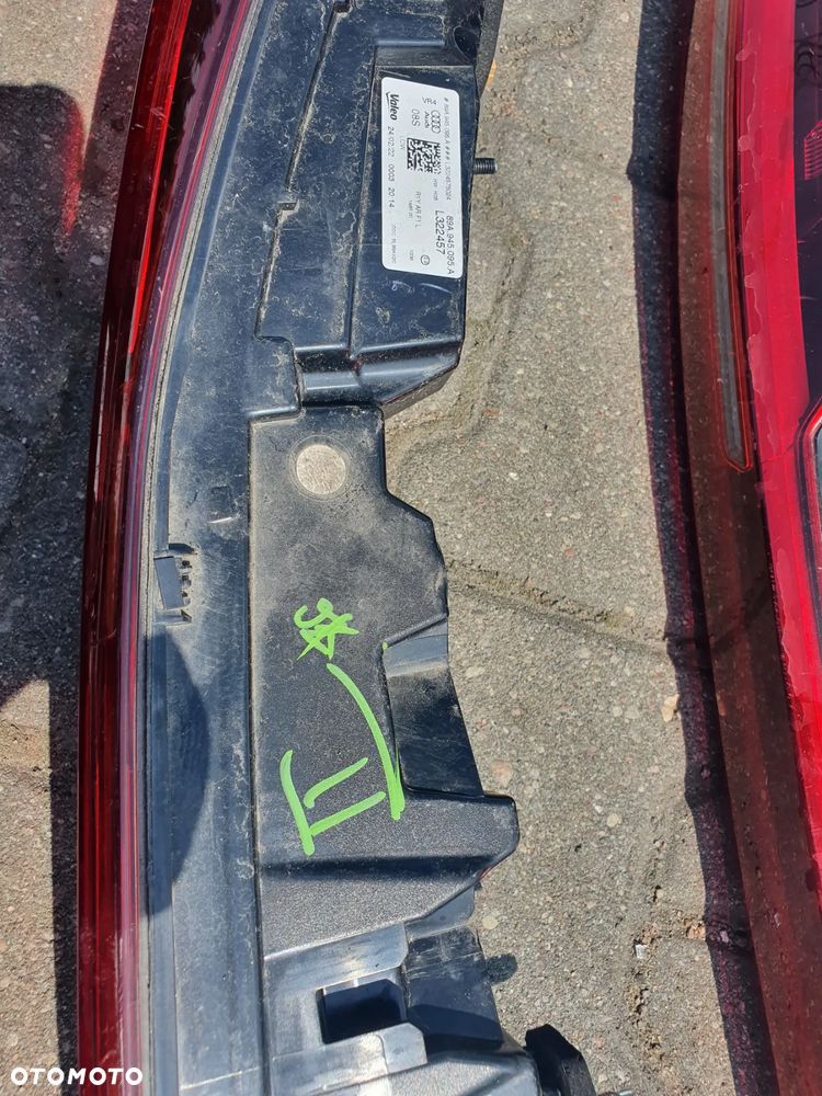 AUDI E-TRON LAMPA TYŁ LED 4KE945095B - 9