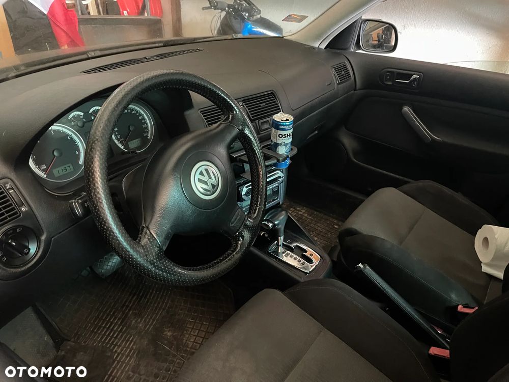 Volkswagen Golf - 3