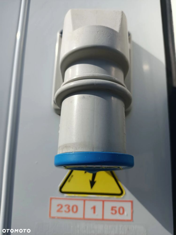 Renault Master Chłodnia Niskopodwoziowy145KM 2 zasilania chłodni - 14