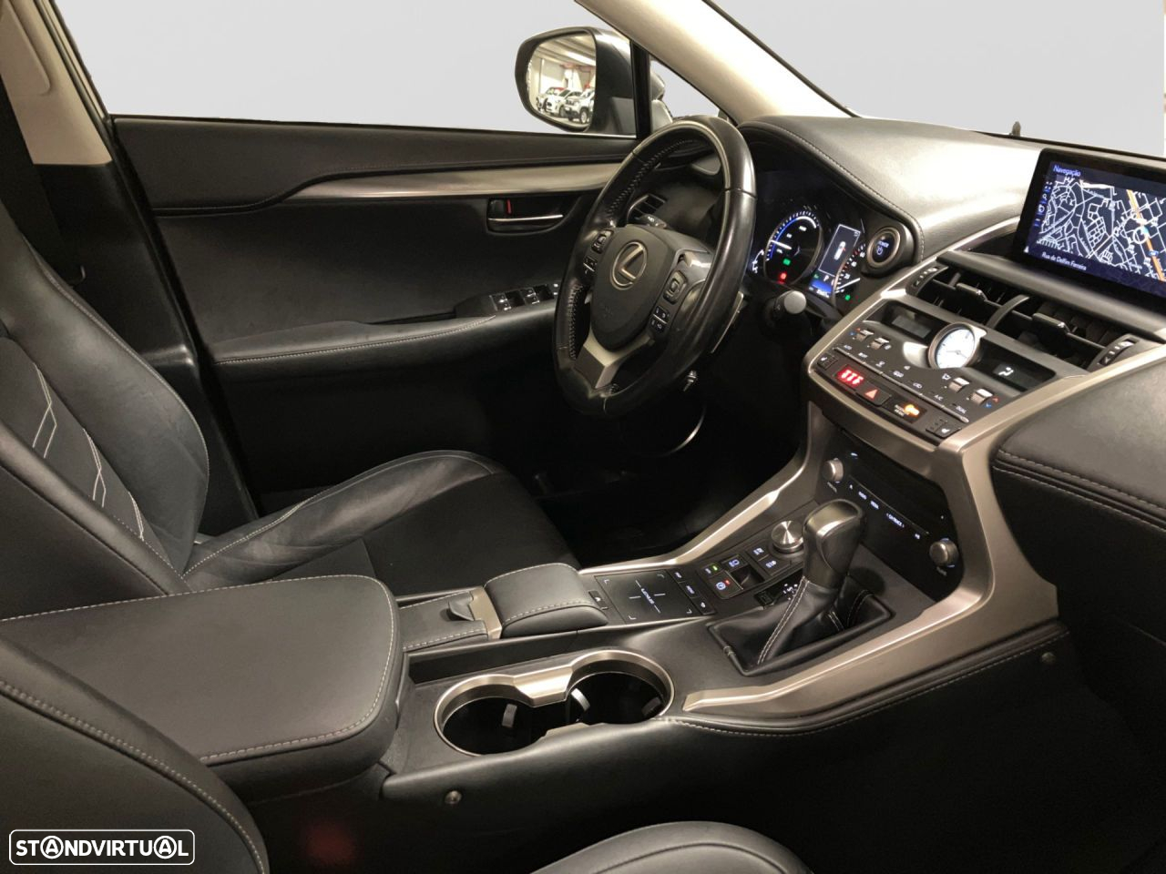Lexus NX 300h Executive+ - 15