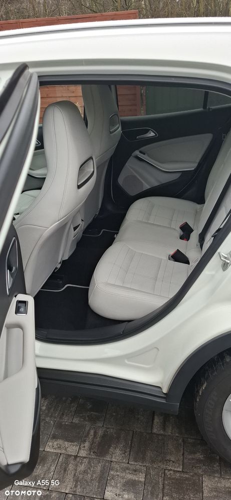 Mercedes-Benz GLA 180 7G-DCT Style - 7