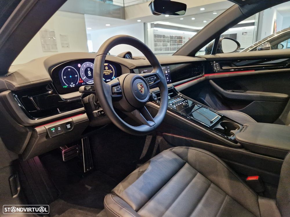 Porsche Panamera 4 - 12