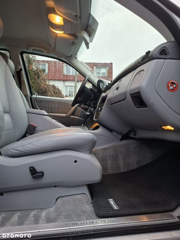 Mercedes-Benz ML 320 - 28