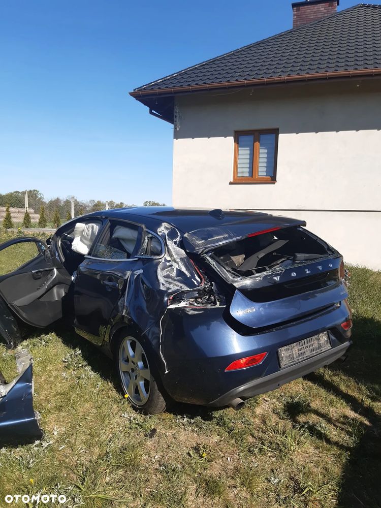 Volvo V40 T3 Momentum - 14