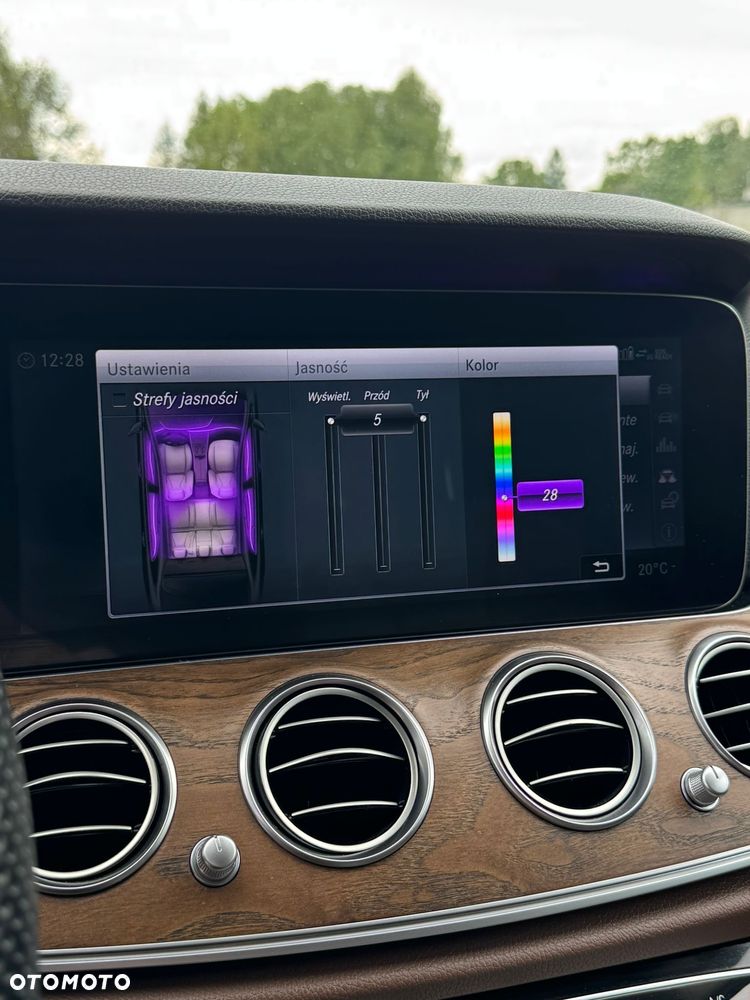 Mercedes-Benz Klasa E 220 d 9G-TRONIC - 20