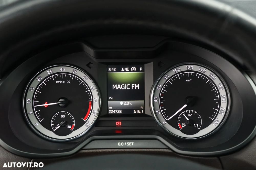 Skoda Octavia 2.0 TDI 4x4 DSG Scout - 23