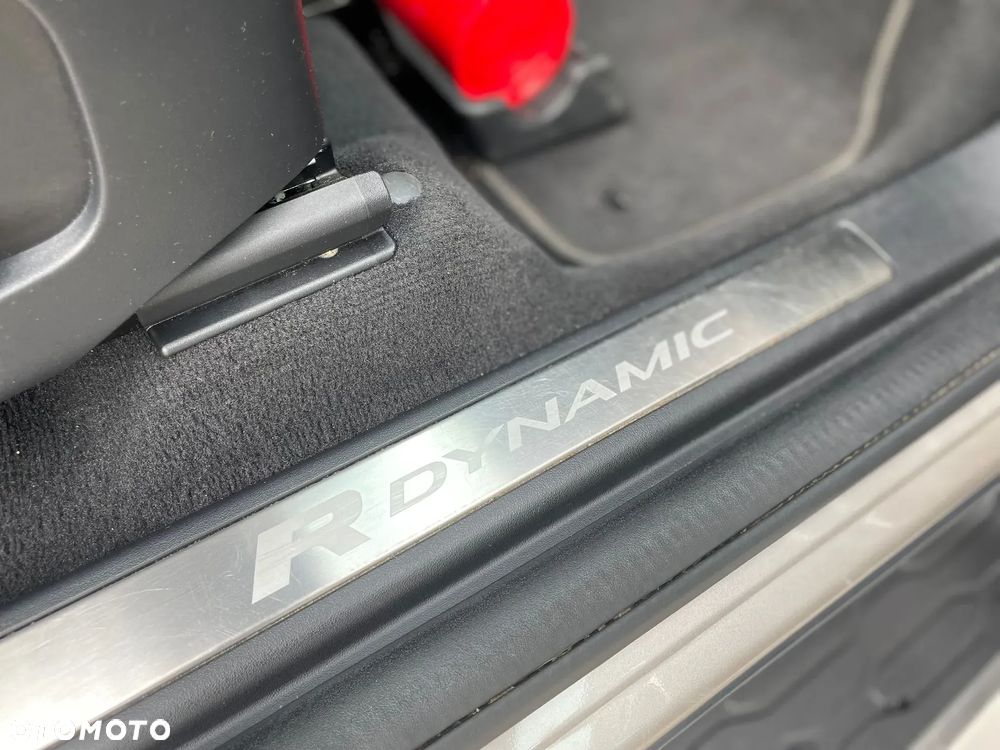 Land Rover Discovery Sport 2.0 D200 mHEV R-Dynamic SE - 35