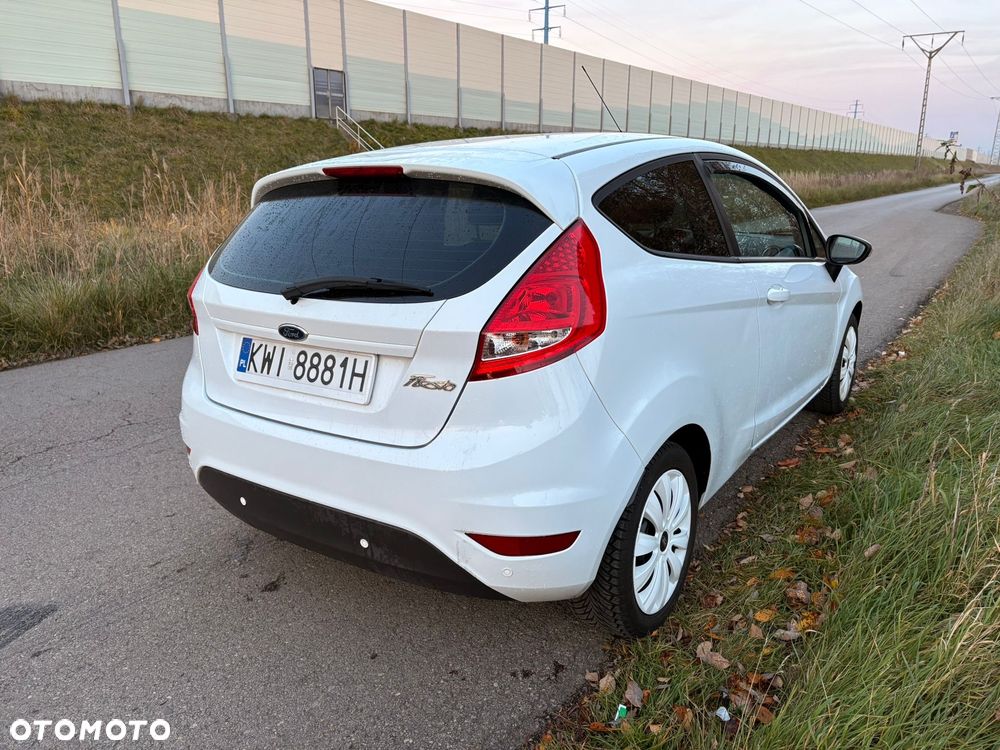 Ford Fiesta - 12