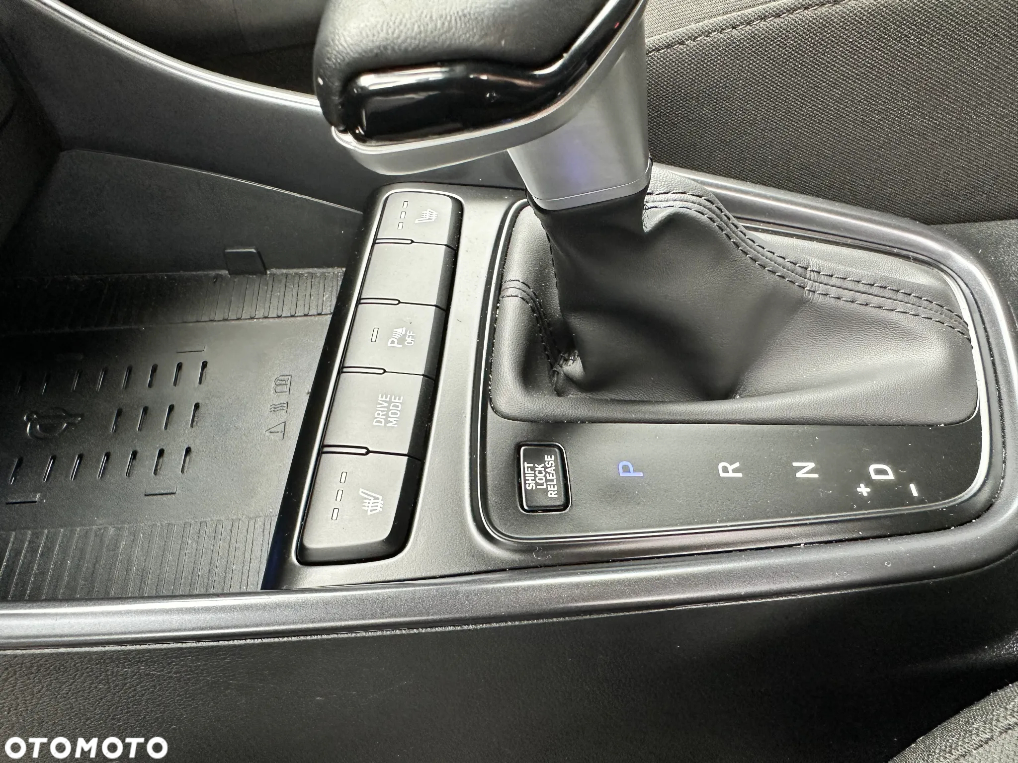 Hyundai Bayon 1.0 T-GDI 48V-Hybrid DCT Connect & Go - 27