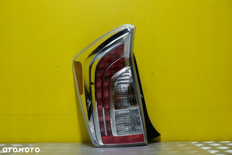 TOYOTA PRIUS 2012-2015 LAMPA TYŁ LEWA USA - 1