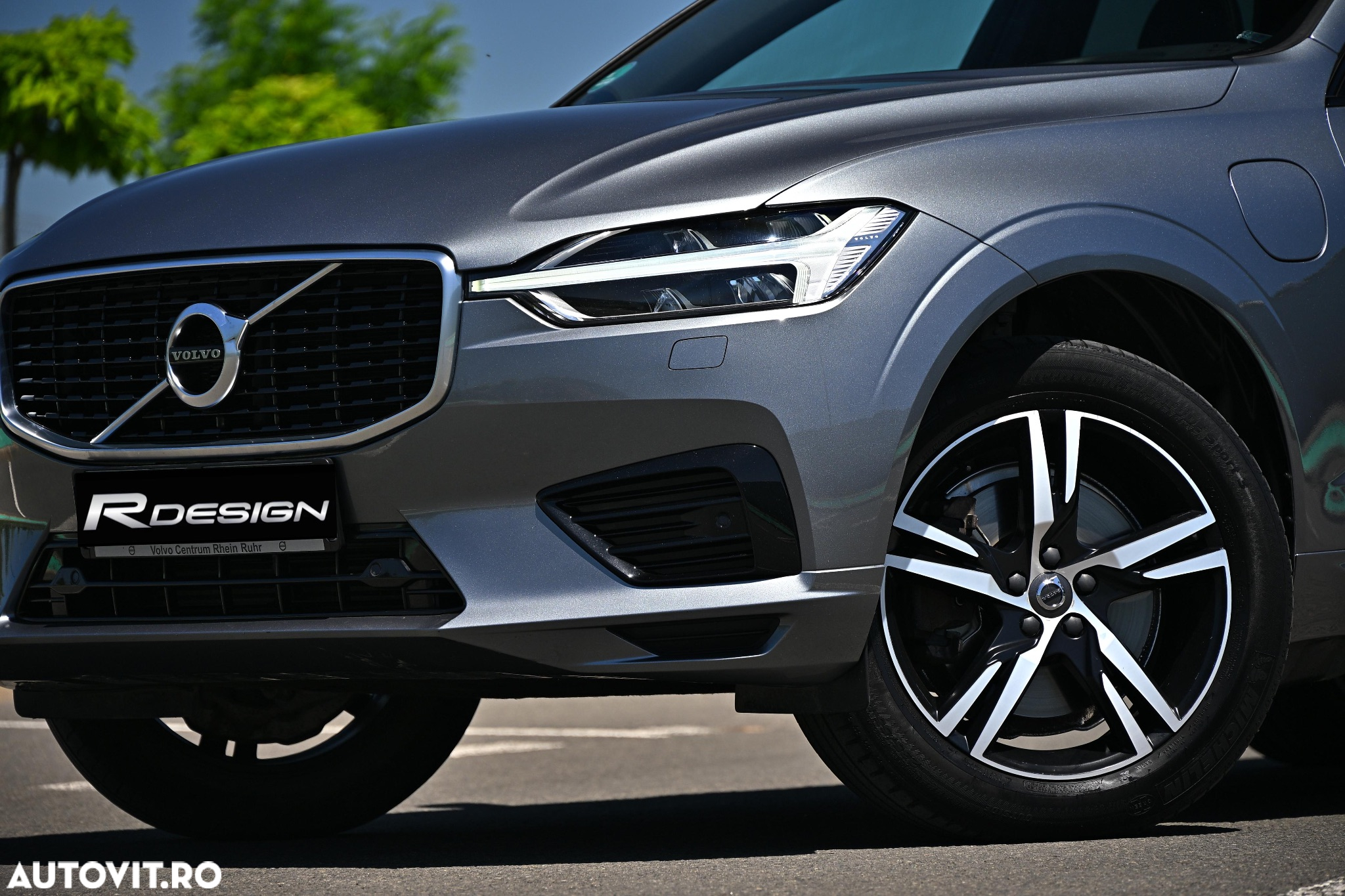 Volvo XC 60 Recharge T8 Twin Engine eAWD R-Design - 3