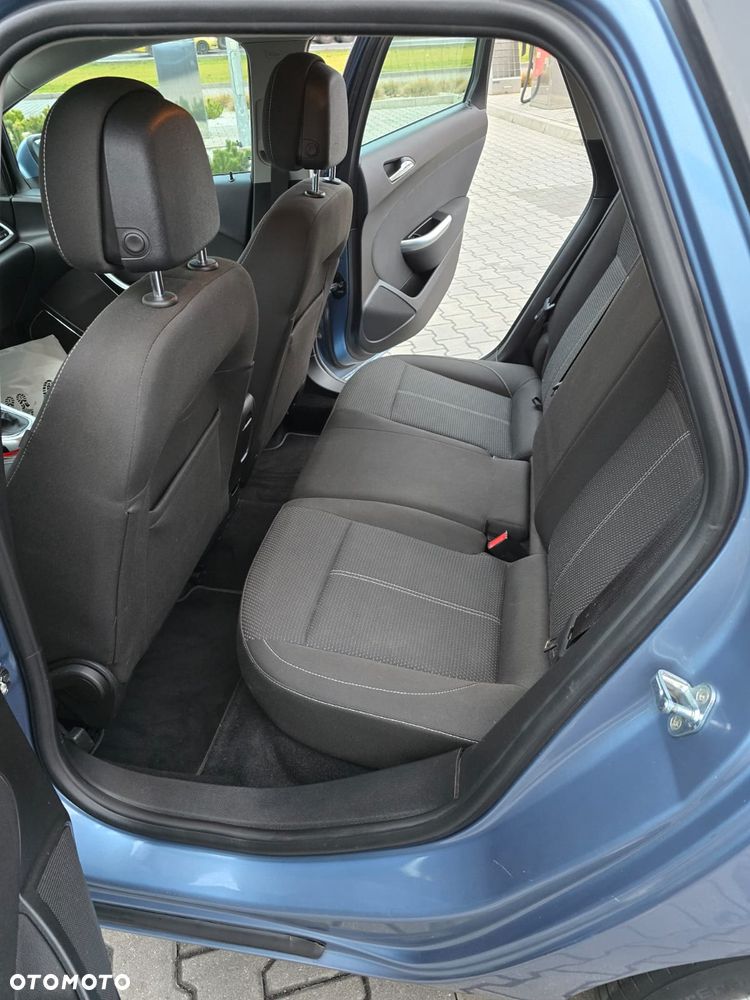 Opel Astra 1.4 Turbo Cosmo - 11