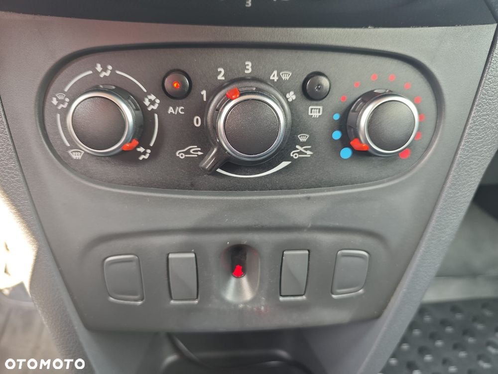 Dacia Sandero - 15