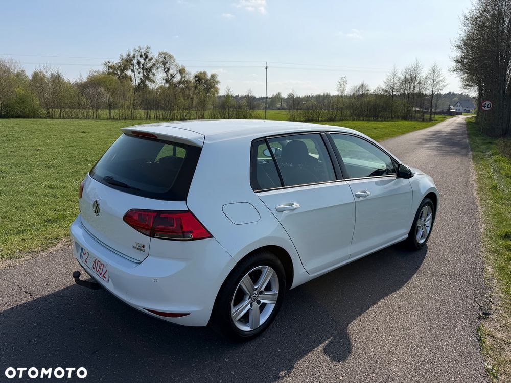 Volkswagen Golf 1.6 TDI DPF Highline - 3