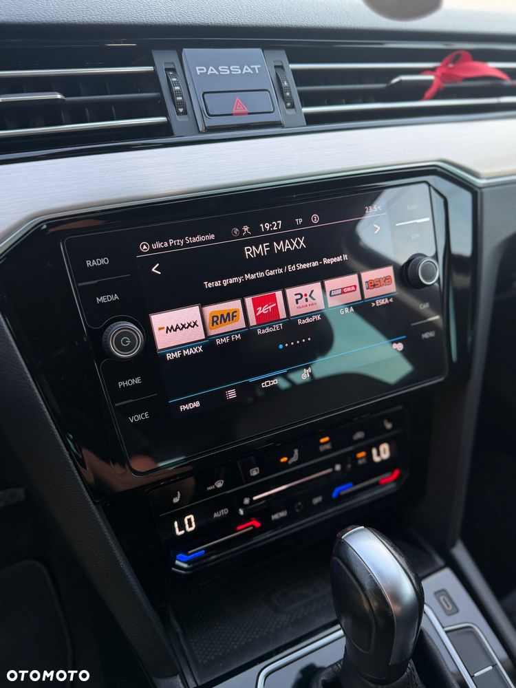 Volkswagen Passat - 24