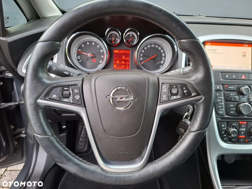 Opel Astra IV 1.4 T Cosmo - 16