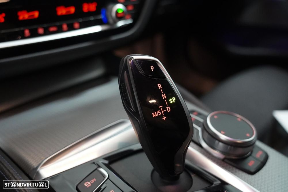 BMW 520 d xDrive Pack M Auto - 14