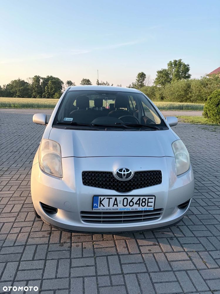 Toyota Yaris - 2
