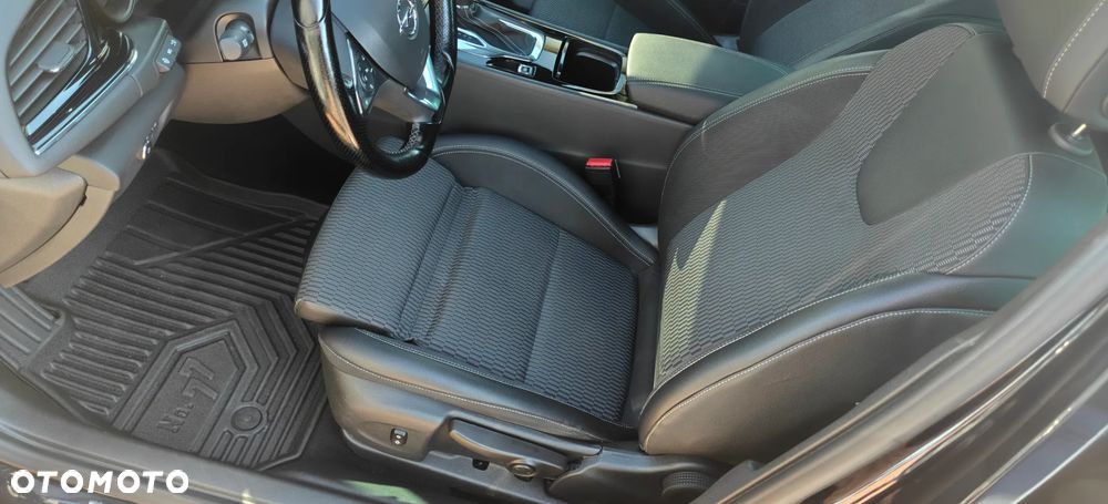 Opel Insignia 2.0 CDTI Innovation S&S - 25
