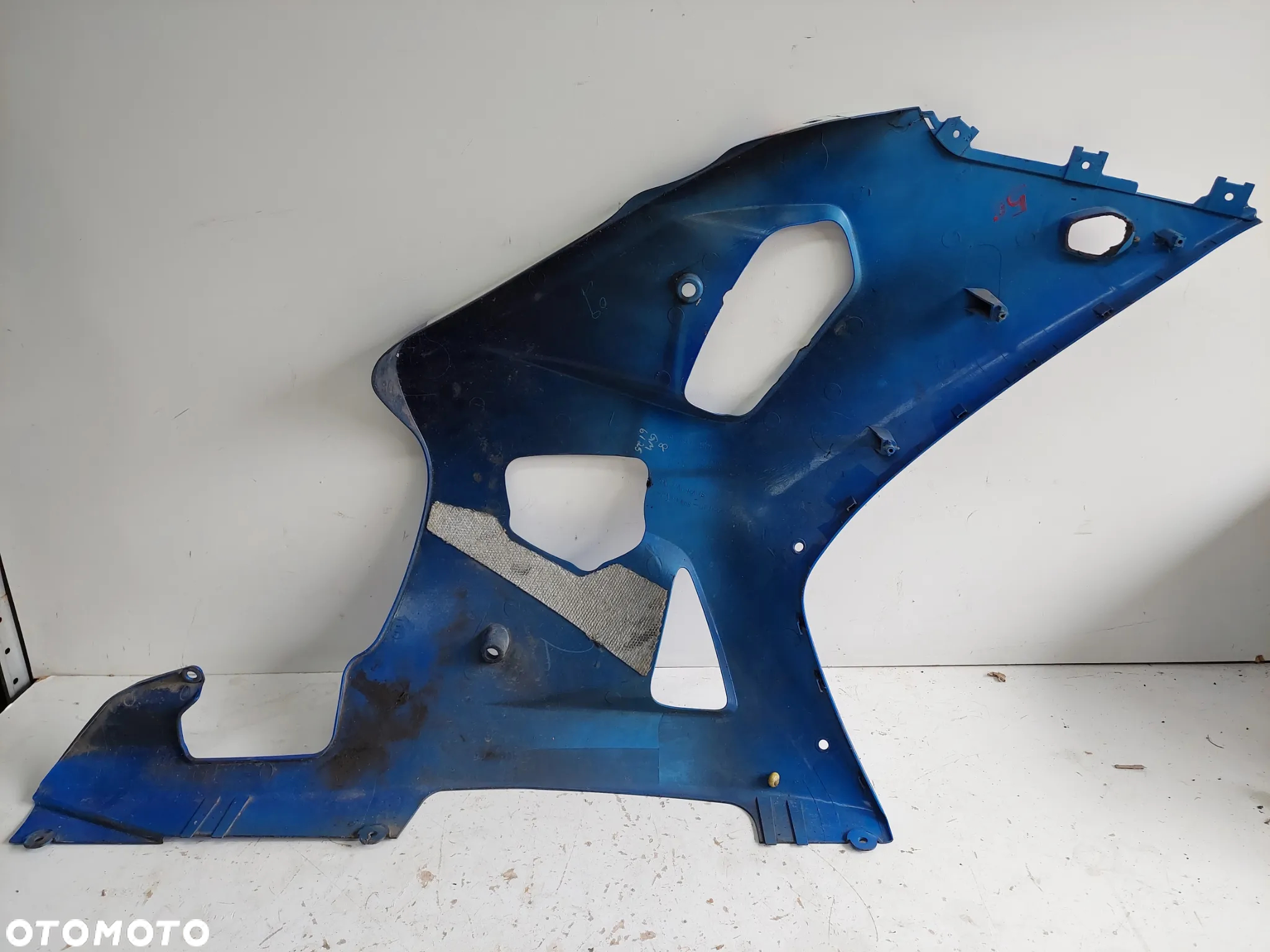 SUZUKI GSX-R 600 750 K1 K2 K3 owiewka bok boczek - 3