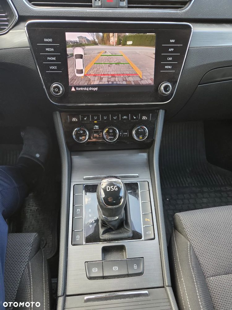 Skoda Superb 2.0 TSI Style DSG - 11