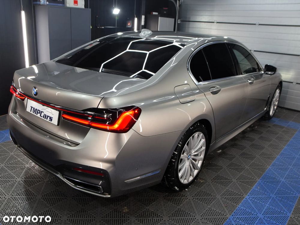 BMW Seria 7 730d xDrive sport - 34