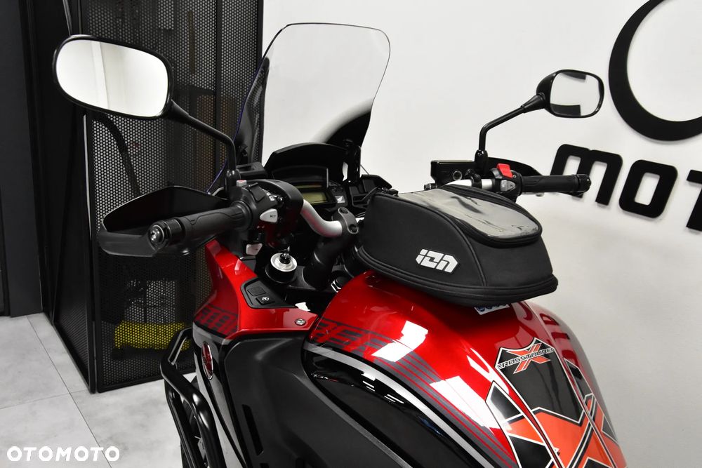 Honda VFR - 16