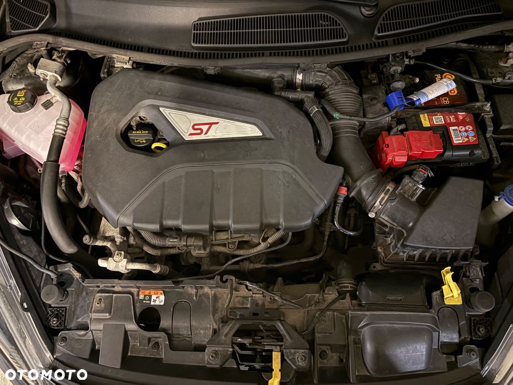 Ford Fiesta ST2 - 13