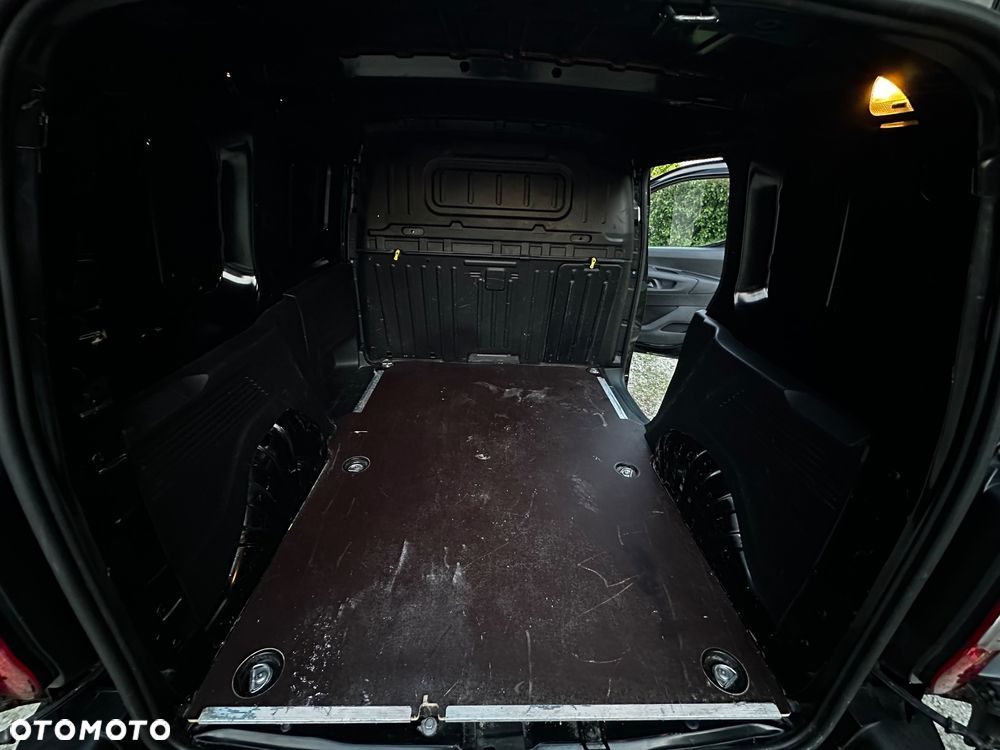 Opel COMBO - 17
