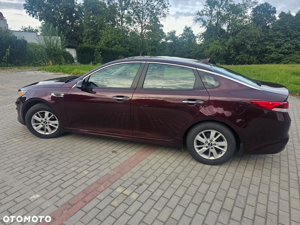 Kia Optima - 2