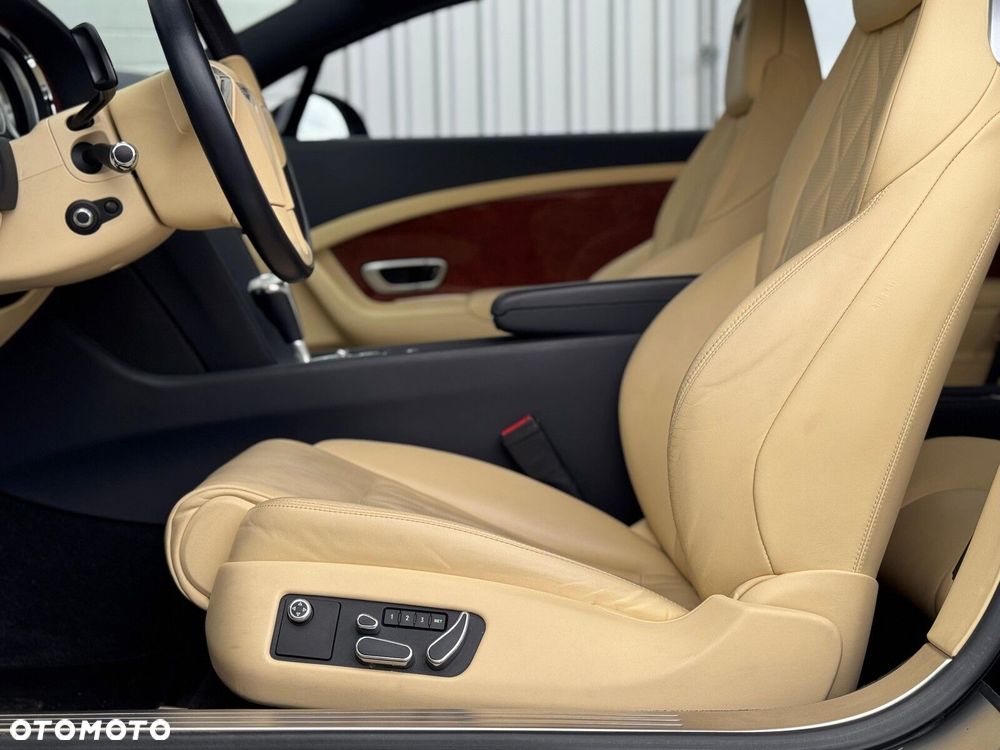 Bentley Continental GT - 29