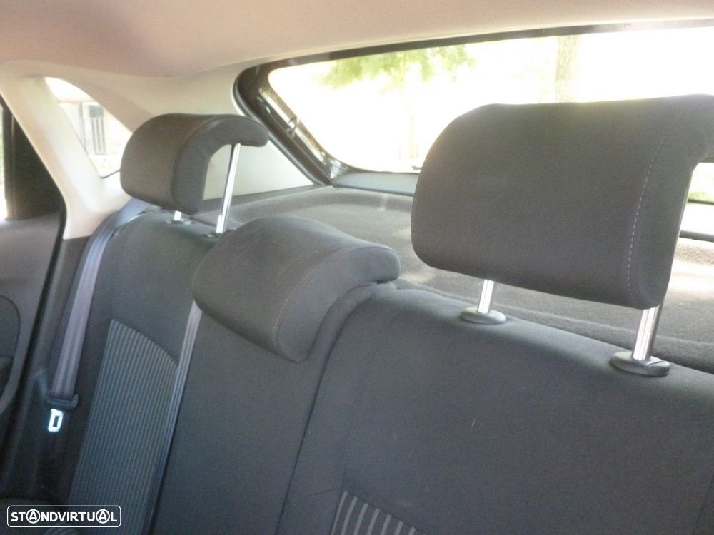 VW Polo 1.6 TDI Highline - 16