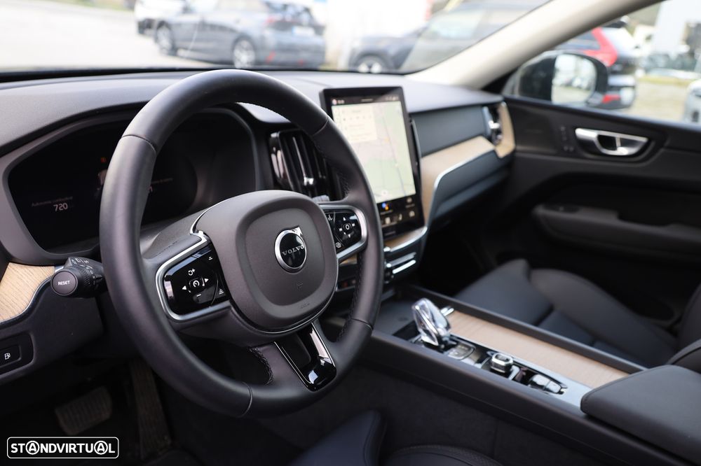 Volvo XC 60 2.0 T6 PHEV Plus Dark AWD - 10