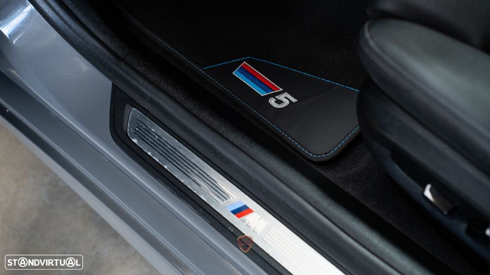 BMW 530 e Pack M - 19